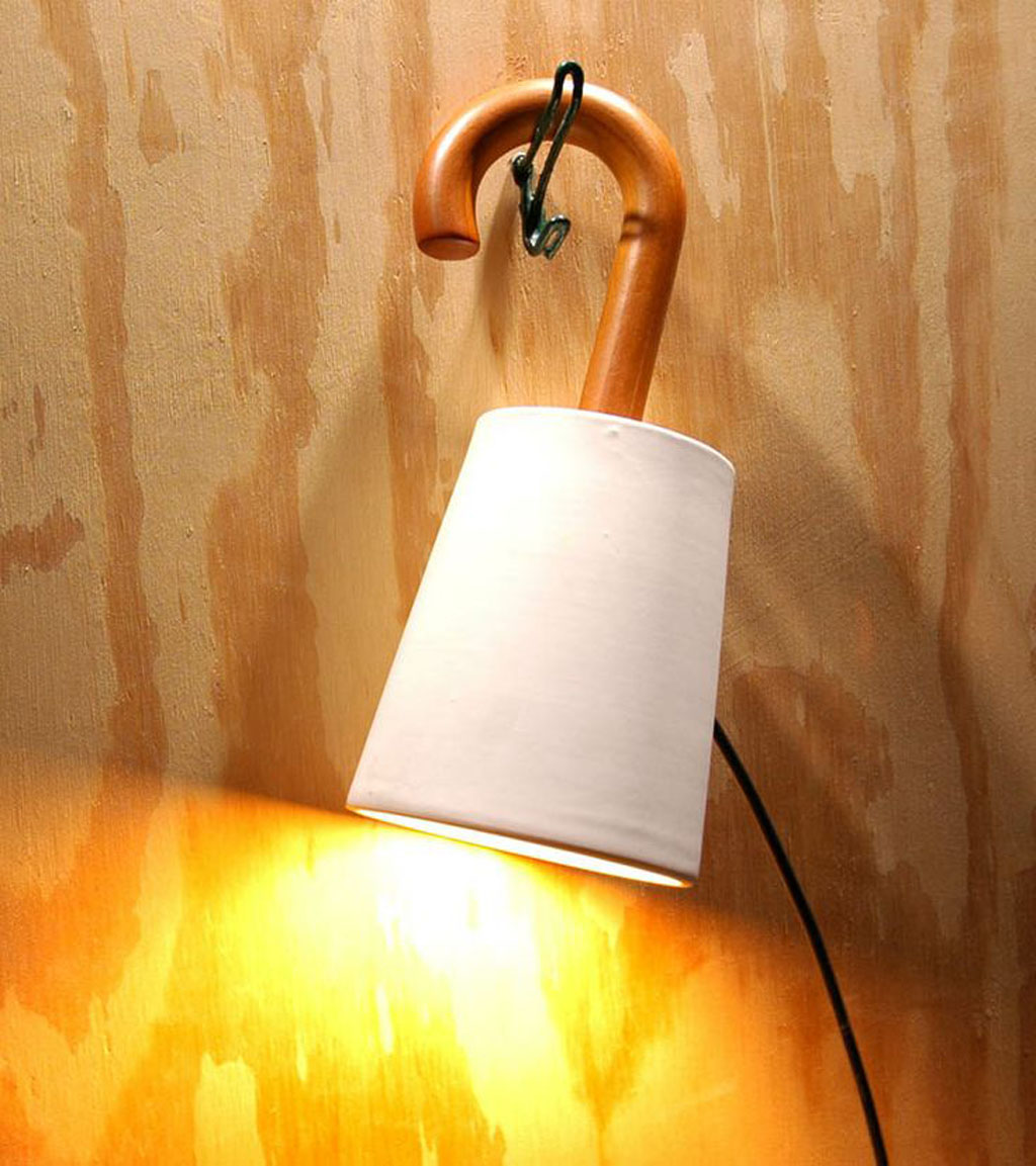 Легко уладить с помощью зонта. Прогулка под дождём. Ты рядом и все прекрасно и дождь. Погода в доме. Легко уладить с помощью зонта.