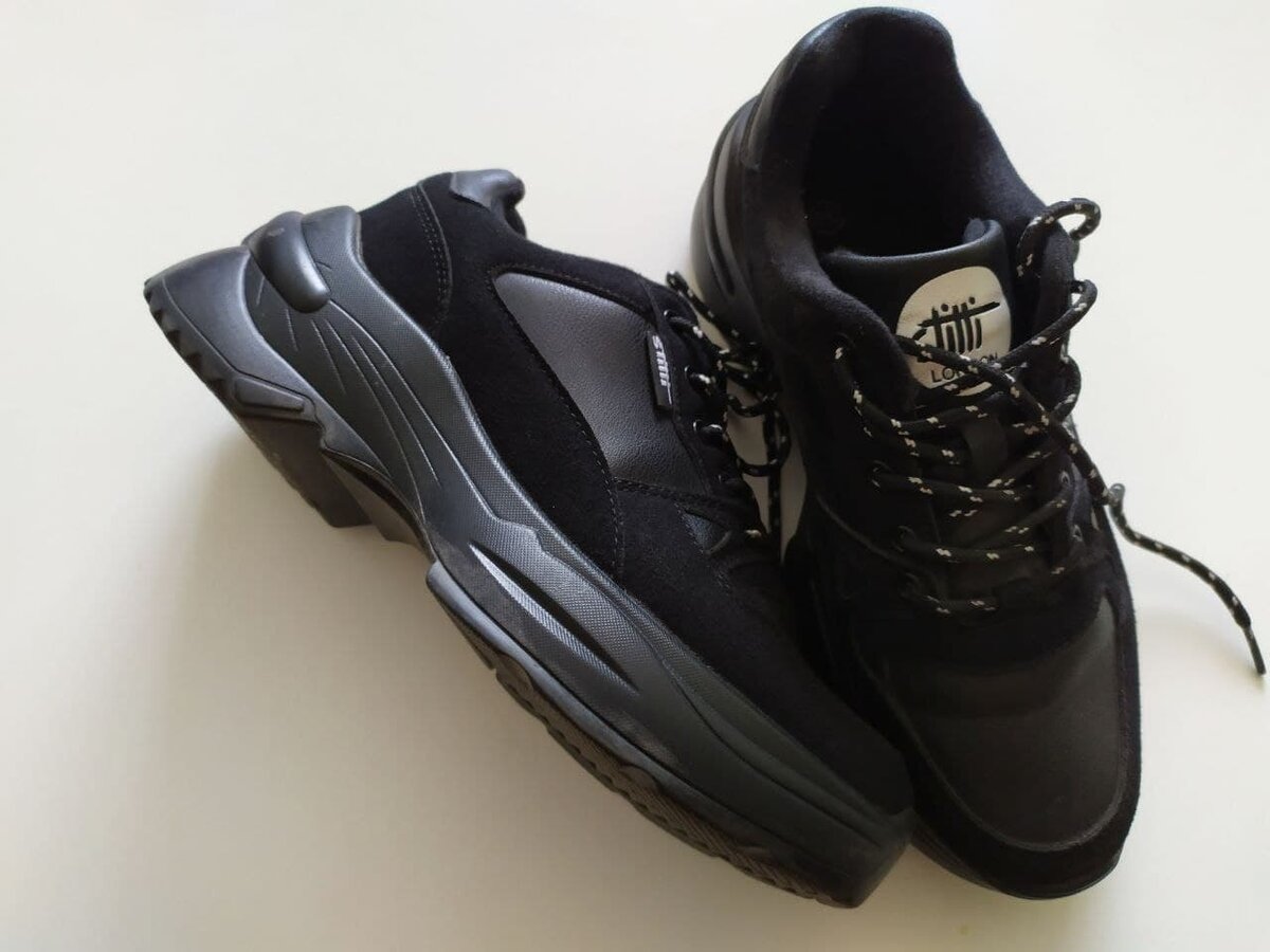 Проблему может создавать слишком жесткий задник