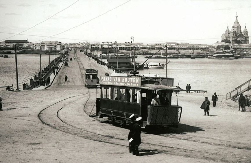 Вид на Плашкоутный мост