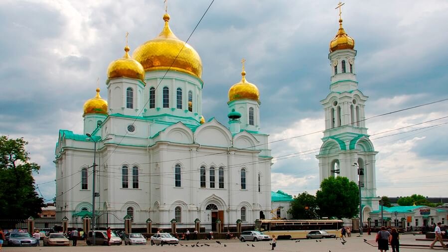 РОСТОВСКИЙ КАФЕДРАЛЬНЫЙ СОБОР ВО ИМЯ РОЖДЕСТВА ПРЕСВЯТОЙ БОГОРОДИЦЫ. ФОТОГРАФИЯ: ВАДИМ АНОХИН / ФОТОБАНК «ЛОРИ»