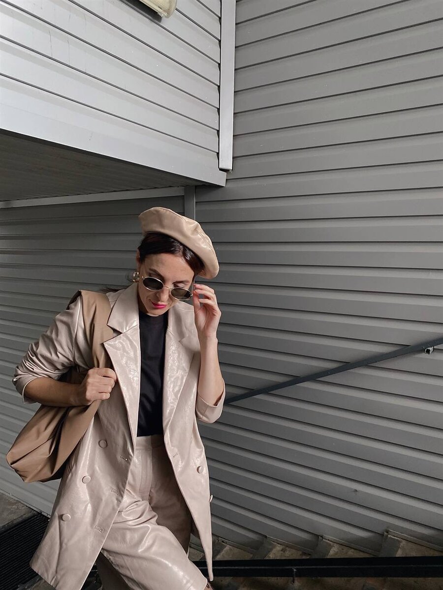 Разве с таким шопером у вас поднимется рука купить салафановый не всегда красивый пакет на кассе?! 