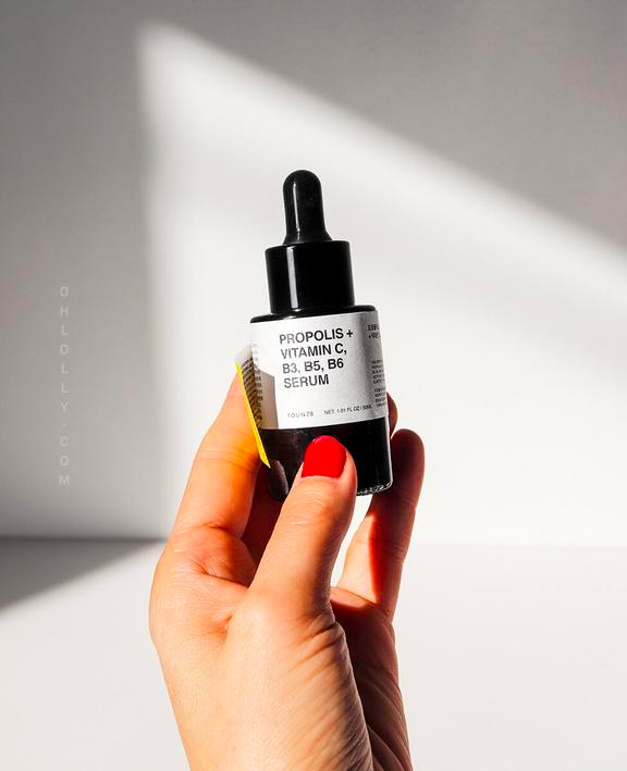 Натуральная сыворотка с прополисом и витамином С от Toun28 