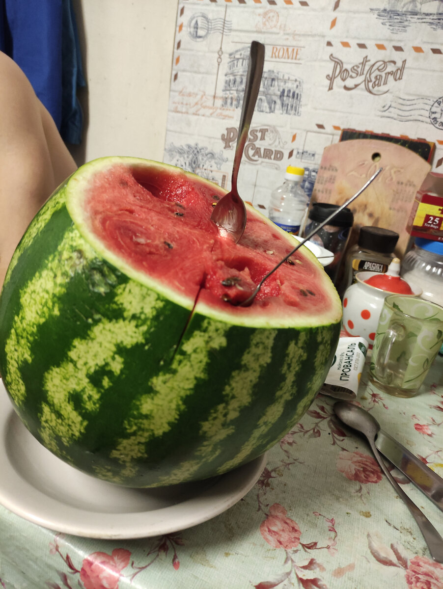 Памятник ложке