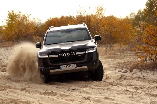 Toyota Land Cruiser 300 Offroad