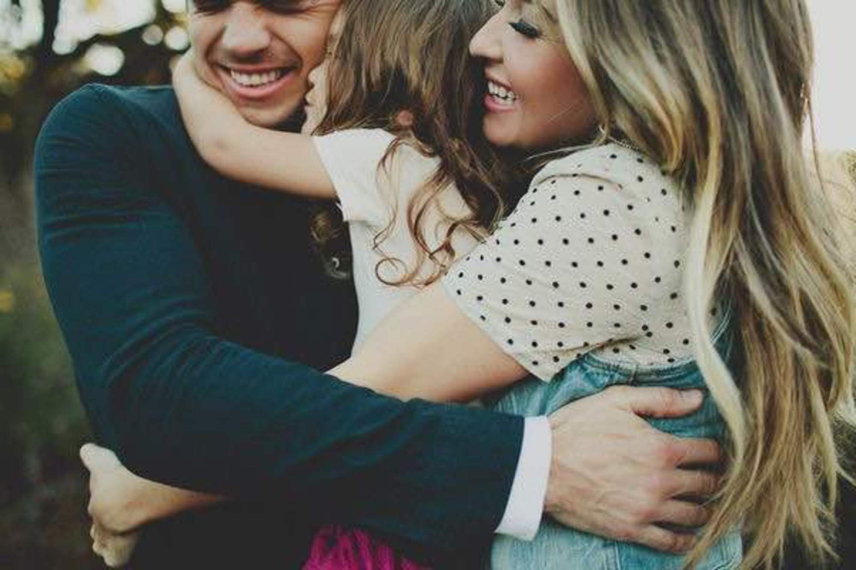 Мама папа и моя подруга. Мама папа и моя подруга. Мама папа и моя подруга. Подружки дети. Мама папа и моя подруга.