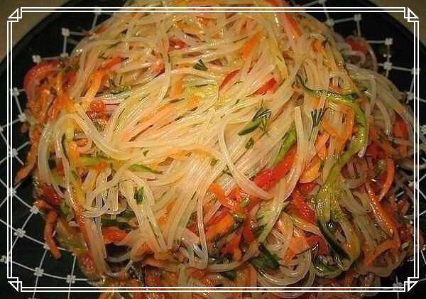Фунчоза с овощами, пошаговый рецепт с фотографиями – Паназиатская кухня: Салаты. «Еда»