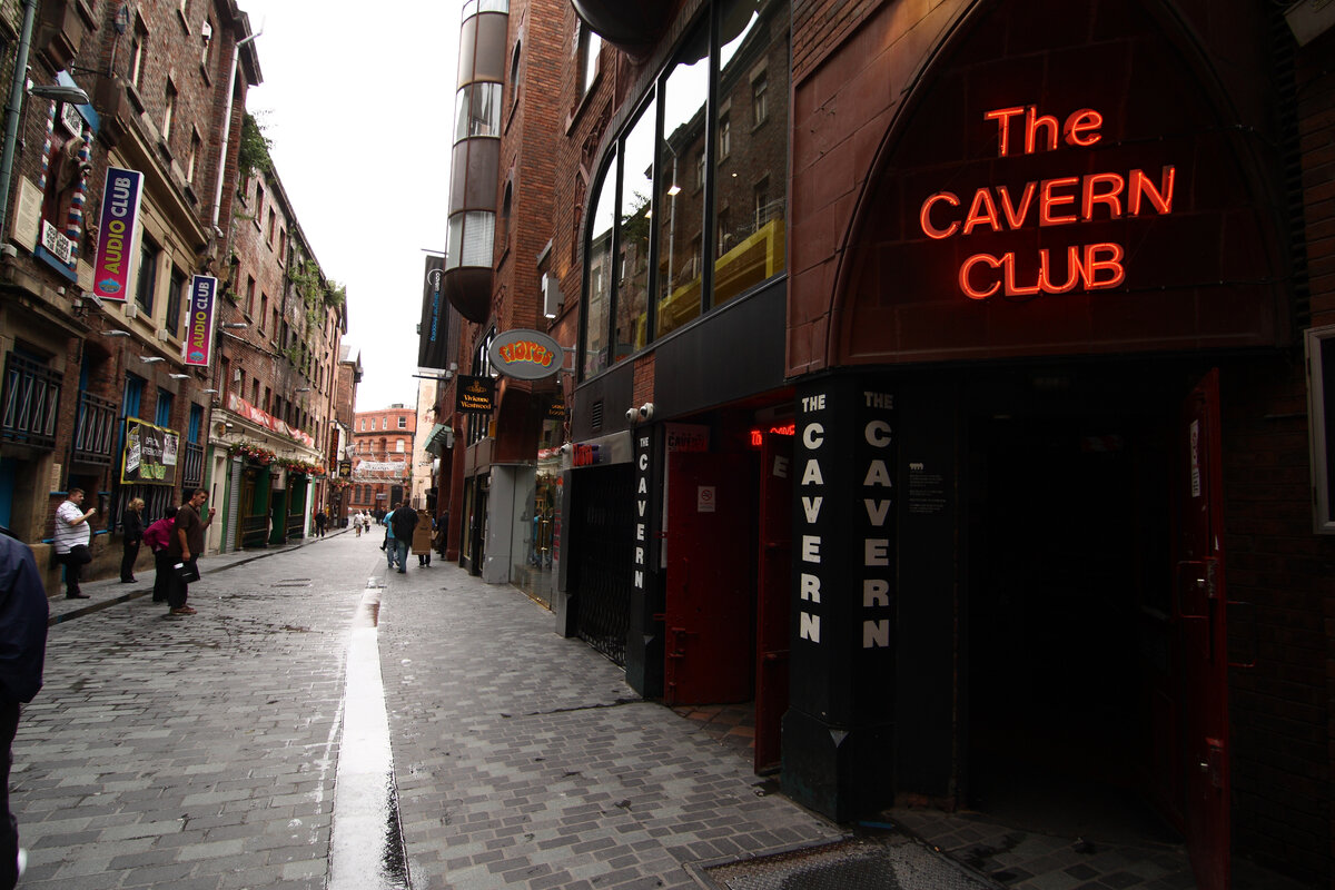 🔸 Ливерпуль. Самая знаменитая улица Mathew Street (фото из интернета)