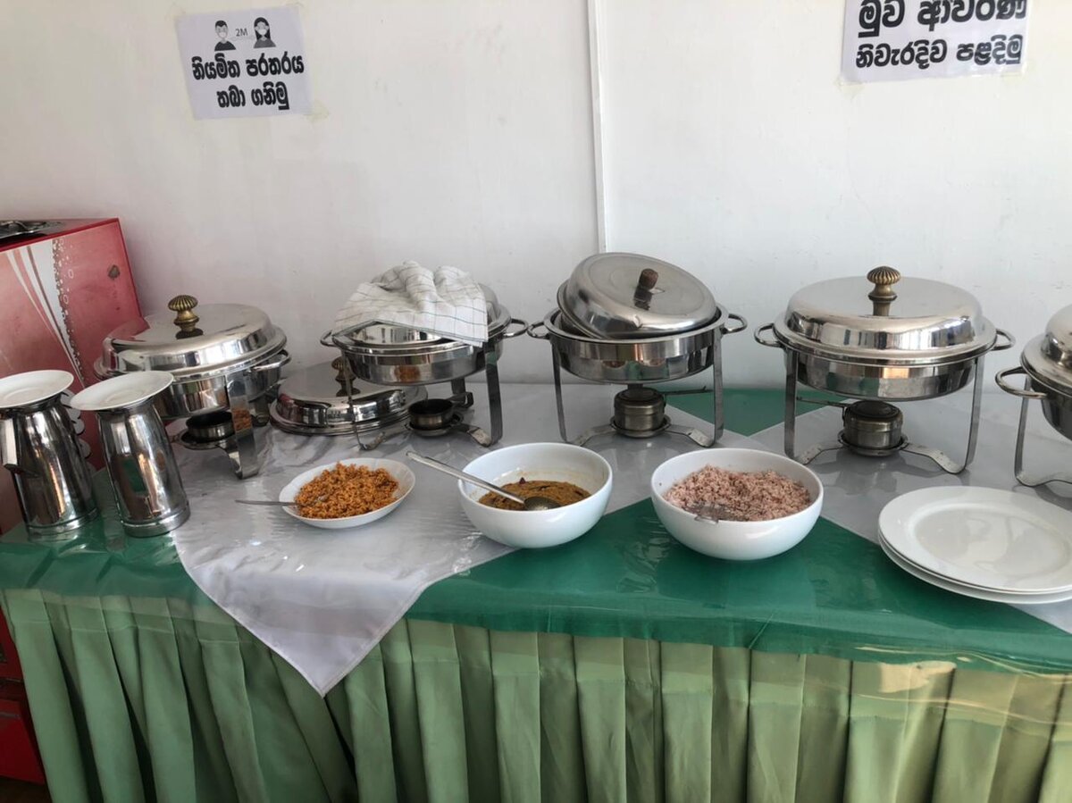 Местный завтрак