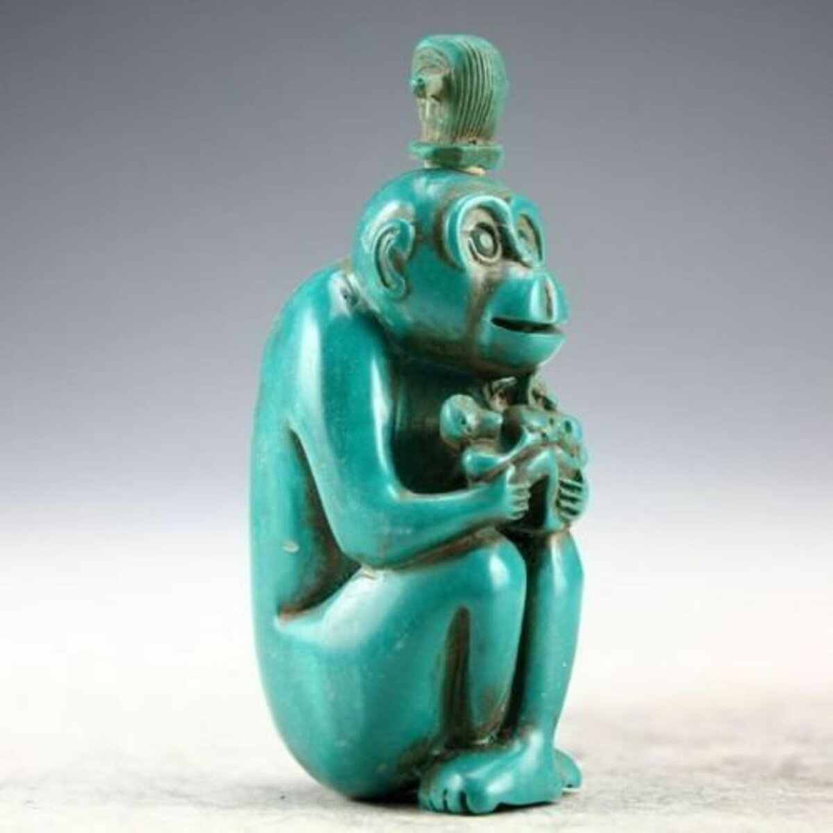 Нефритовый сосуд для духов. Материл взят из свободного источника.