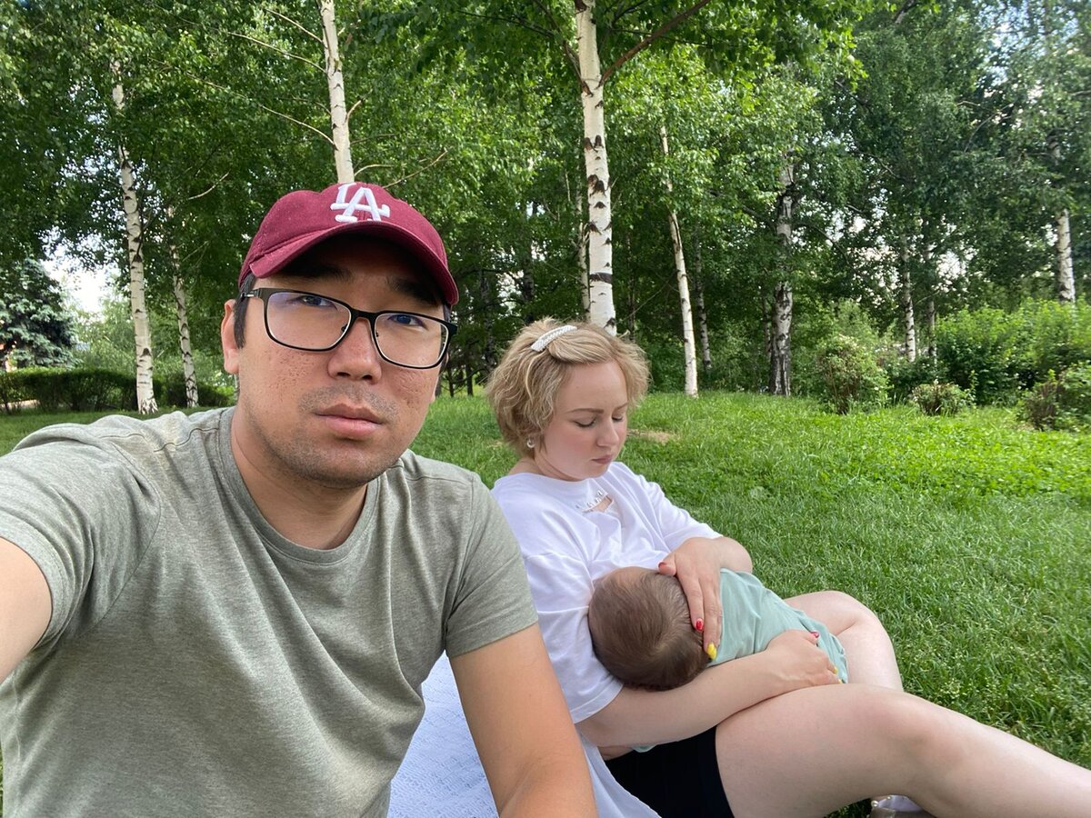 Я пытаюсь продлить сон Льва в парке Зарядье (в итоге мне это не удастся)