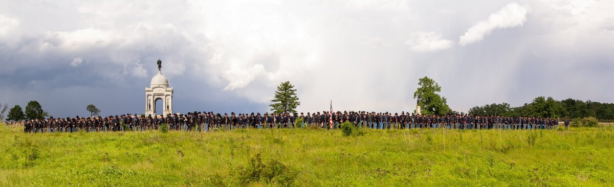 2 июля 2022 года. Американские реконструкторы воссоздают 1-й миннесотский полк в сражении при Геттисберге (1-3 июля 1863 года). Фото из группы "Authentic compaigner" в одной запрещенной в РФ соцсети