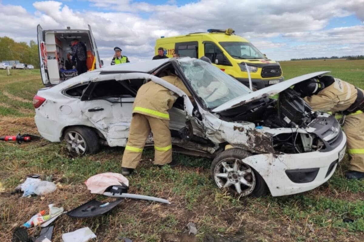    Погиб 2-летний ребёнок, двое пострадали: в Татарстане случилось жуткое ДТП