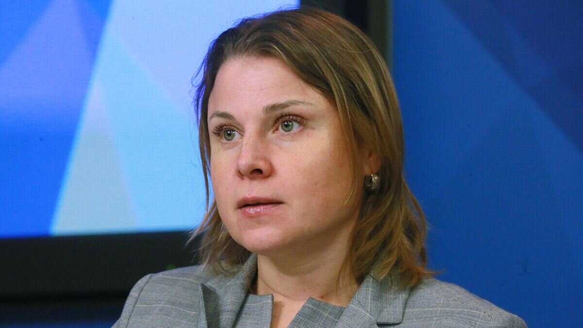    Двукратная олимпийская чемпионка по биатлону Анна Богалий на пресс-конференции.© РИА Новости / Александр Натрускин