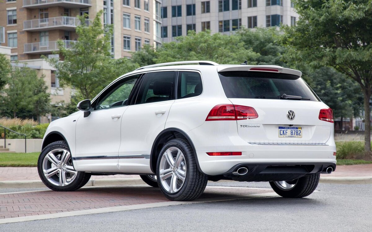 Volkswagen Touareg 2015 r line