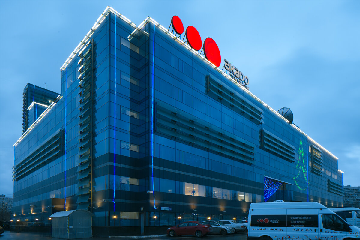 Здание АКАДО, отстроенное по технологии hi-tech, занимает 29000 квадратных метров