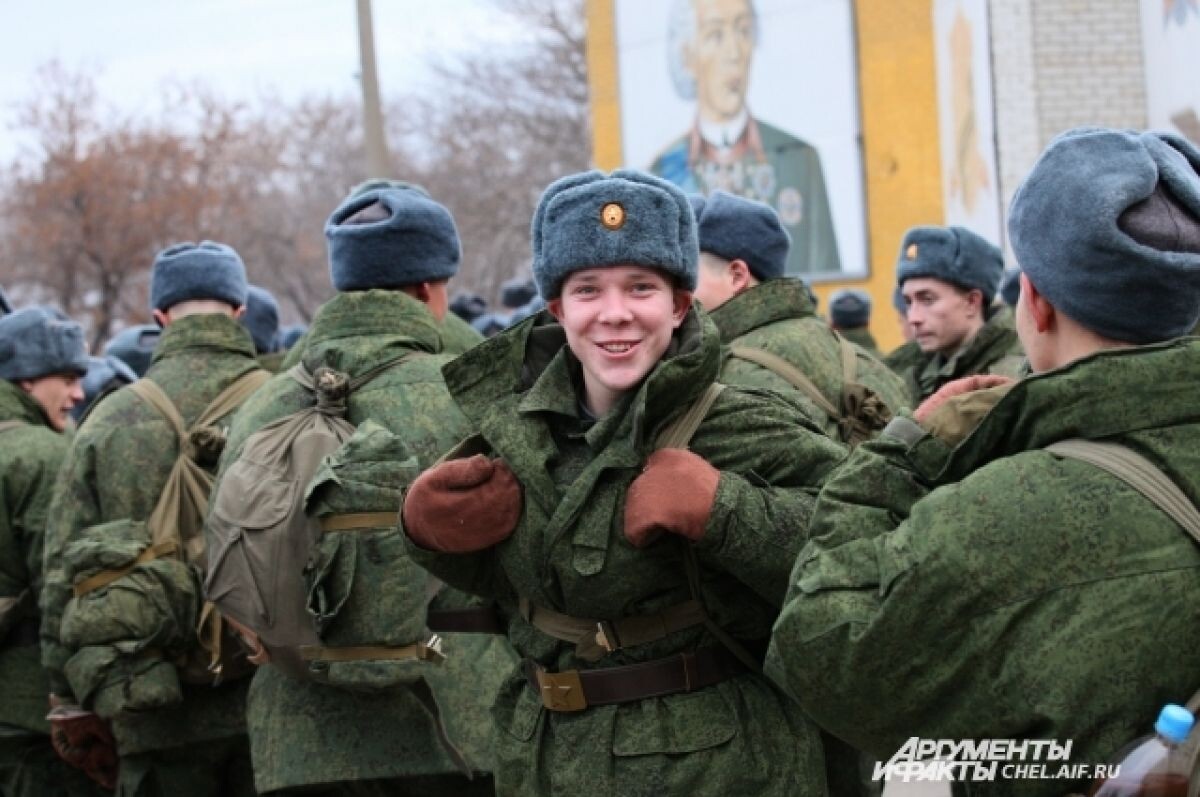    МО РФ: отслужившие срочники будут уволены и направлены домой