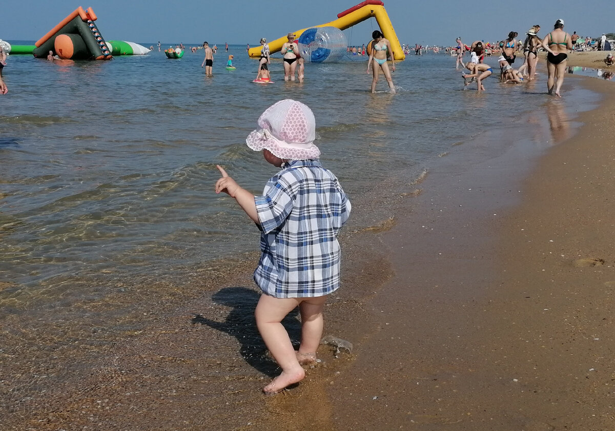 Море, Нижнее Джемете, август 2022, Лиза 1 год и 2 месяца