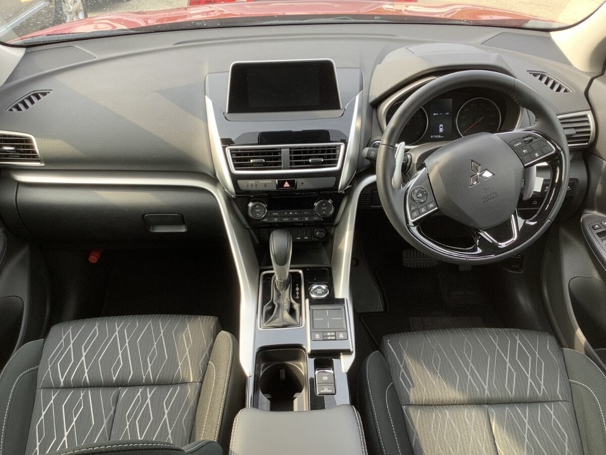 Mitsubishi Eclipse Cross. Источник иллюстрации - Яндекс.Картинки