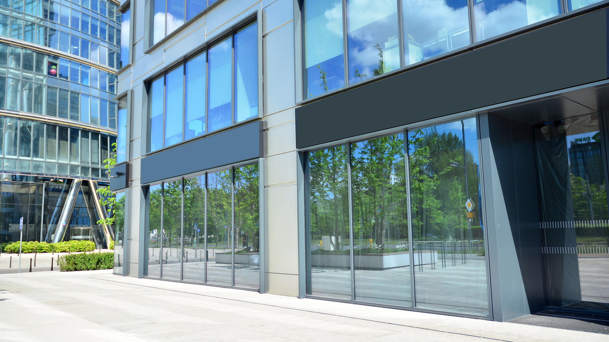 Как законно сдать нежилое помещение в аренду?