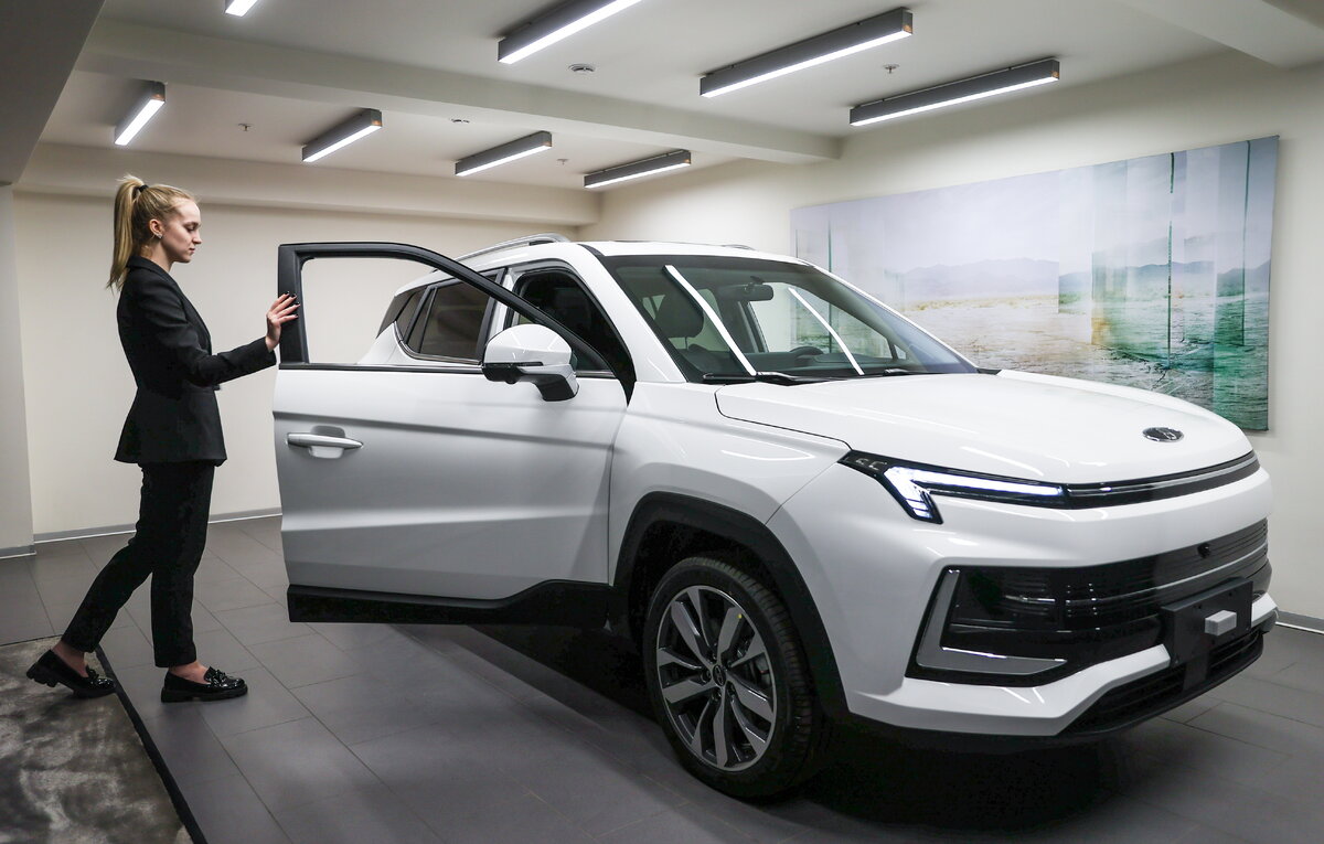    "Москвич 3е"  Сергей Савостьянов/ТАСС