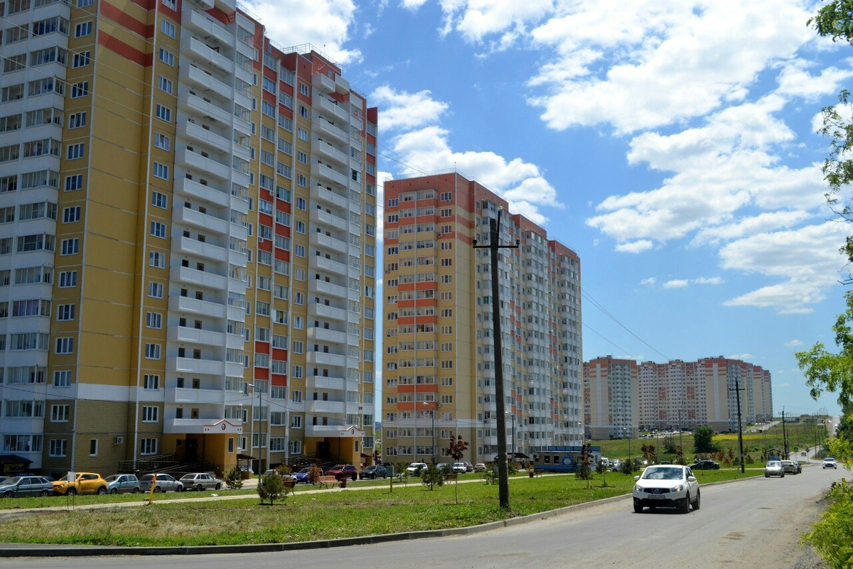 Улица вселенной. Жилой комплекс Суворовский Ростов-на-Дону. Микрорайон Суворовский Ростов на Дону. ЖК Суворовский Ростов. Набережная Суворовский Ростов на Дону.