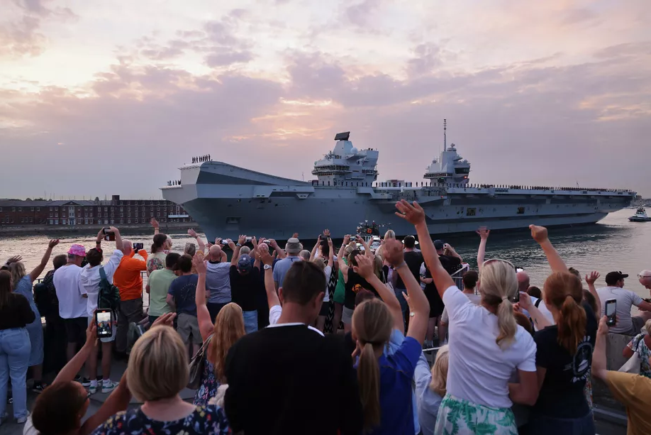 Авианосец HMS Queen Elizabeth совместно с другими силами Объединенного экспедиционного корпуса (JEF) примет участие в учениях по отражению российского нападения на севере. Фото: Stuart Dickson