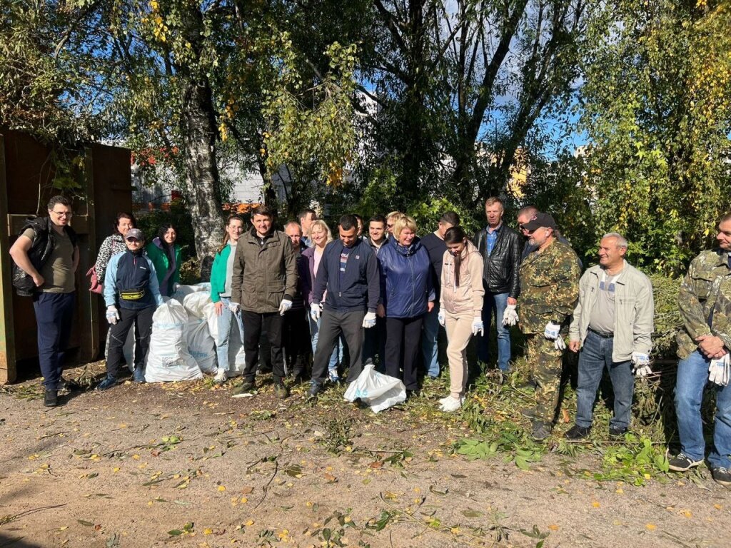 В Твери более 3,5 тысячи человек очищали город от мусора в День чистоты