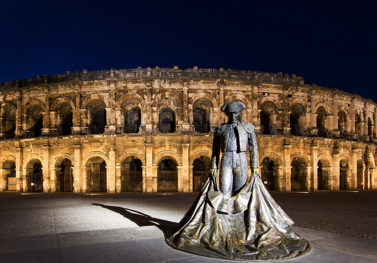 Римский Амфитеатр в Ниме, Франция 