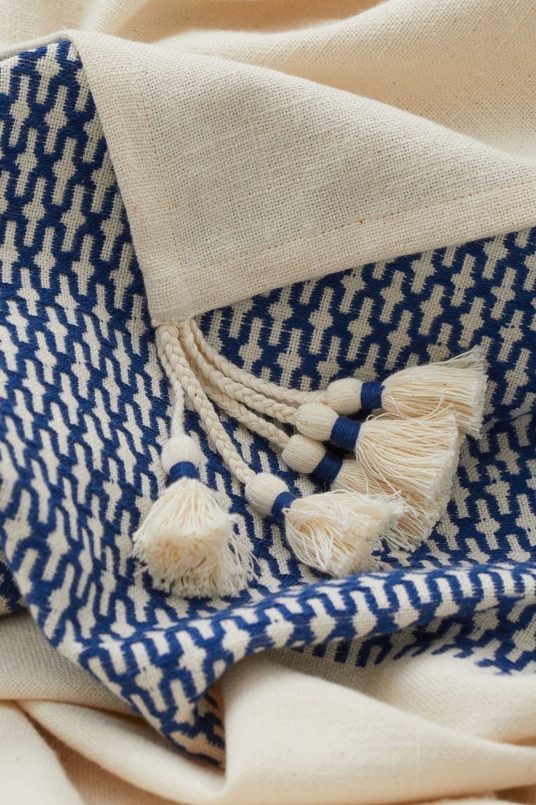 Скатерть контрастной расцветки 2 499 Pуб. H&M