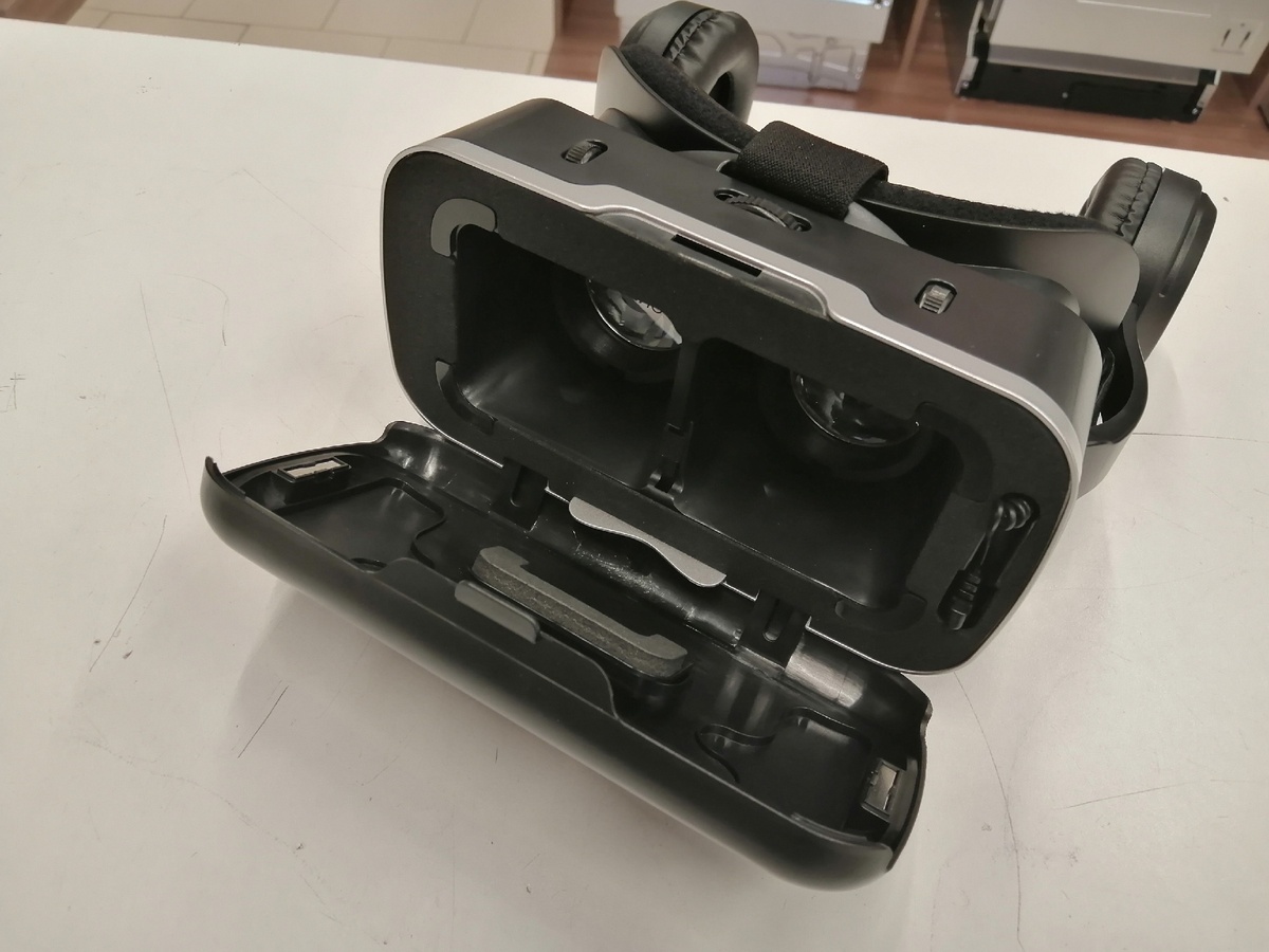 Слот размещения смартфона