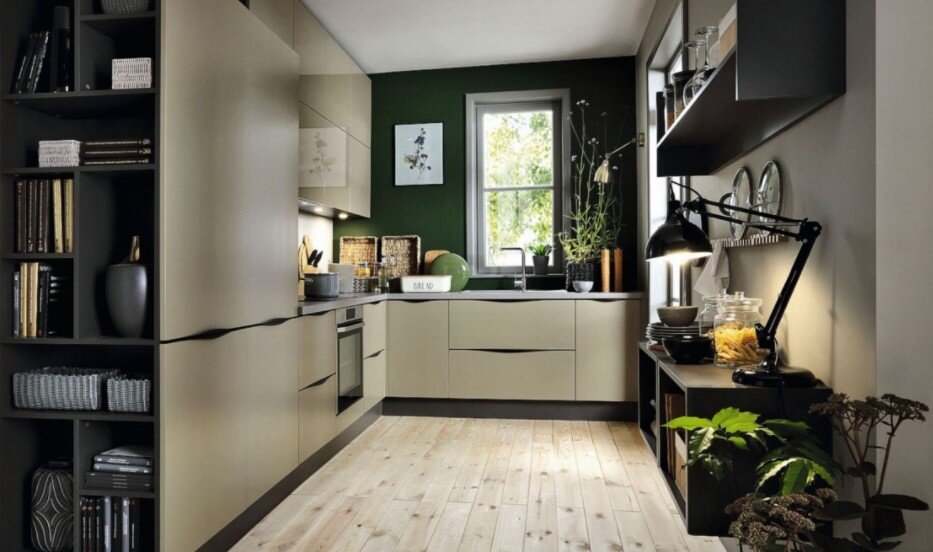 Кухонная мебель для деревянного дома какую выбрать