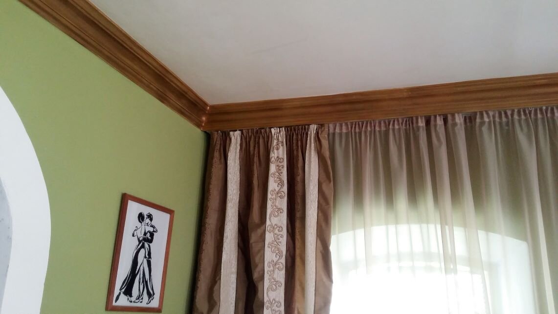 Потолочный плинтус под состаренную бронзу