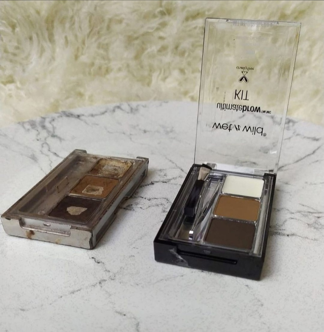 Я использую набор Wet n Wild Ultimate Brow Kit ash brown. Недорогой, пигментация очень хорошая и цвет получается не ближе к натуральному, а прям натуральный