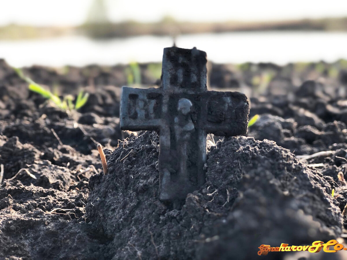  створка от Креста-энколпиона. Распятие Христово. Богоматерь Агиосоритисса