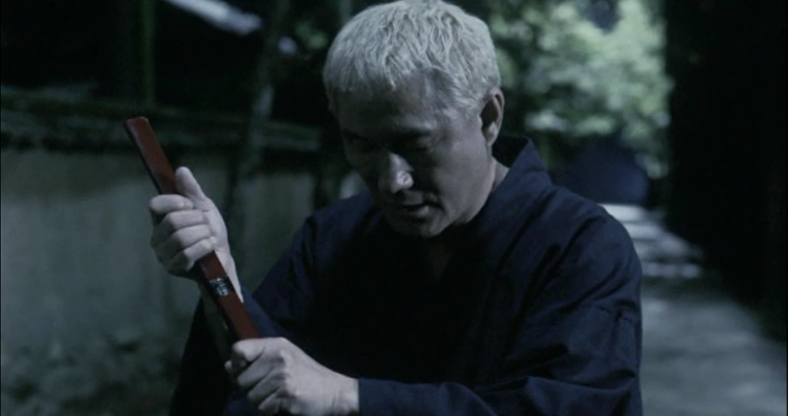 Такеши Китано: кадр из фильма "Затоiчи" (2003) / "КиноОхота"