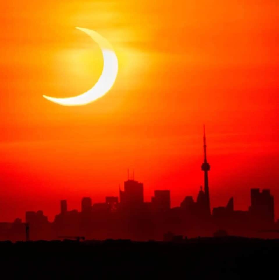  Частная фаза солнечного затмения над Торонто в Канаде, автор Фрэнк Ганн 