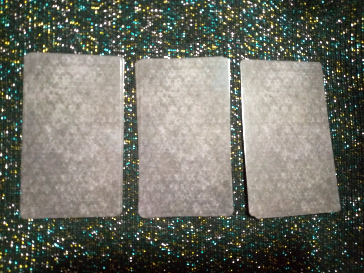 Слева направо - первый, второй, третий.