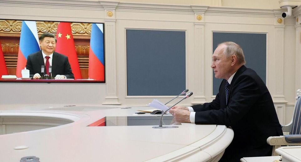 Владимир Путин проводил переговоры по видеосвязи с Си Цзиньпином📷
