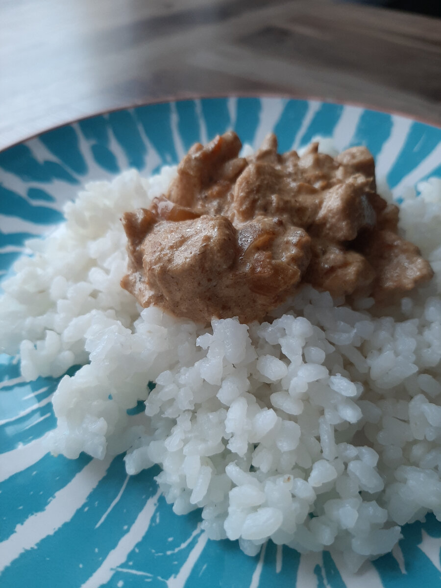 Подливка из курицы с белыми грибами