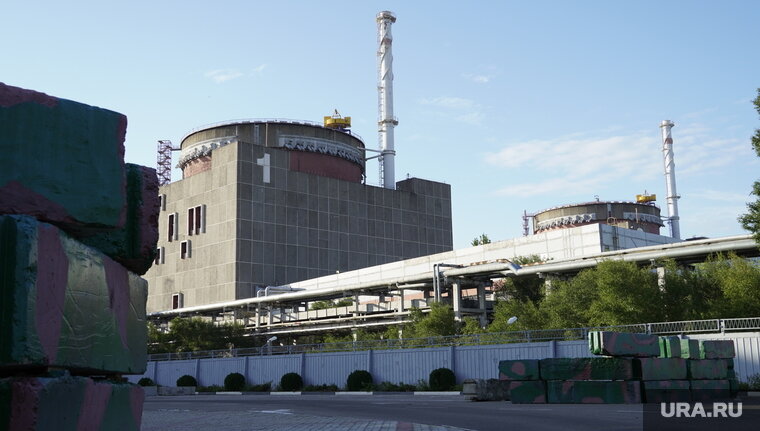    Запорожская АЭС находится на линии фронта