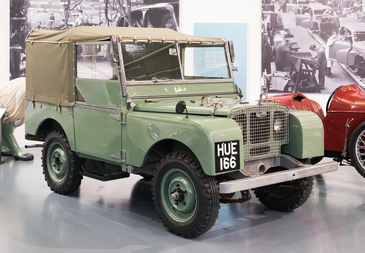 Land Rover Series 1 выставленный на презентации модели