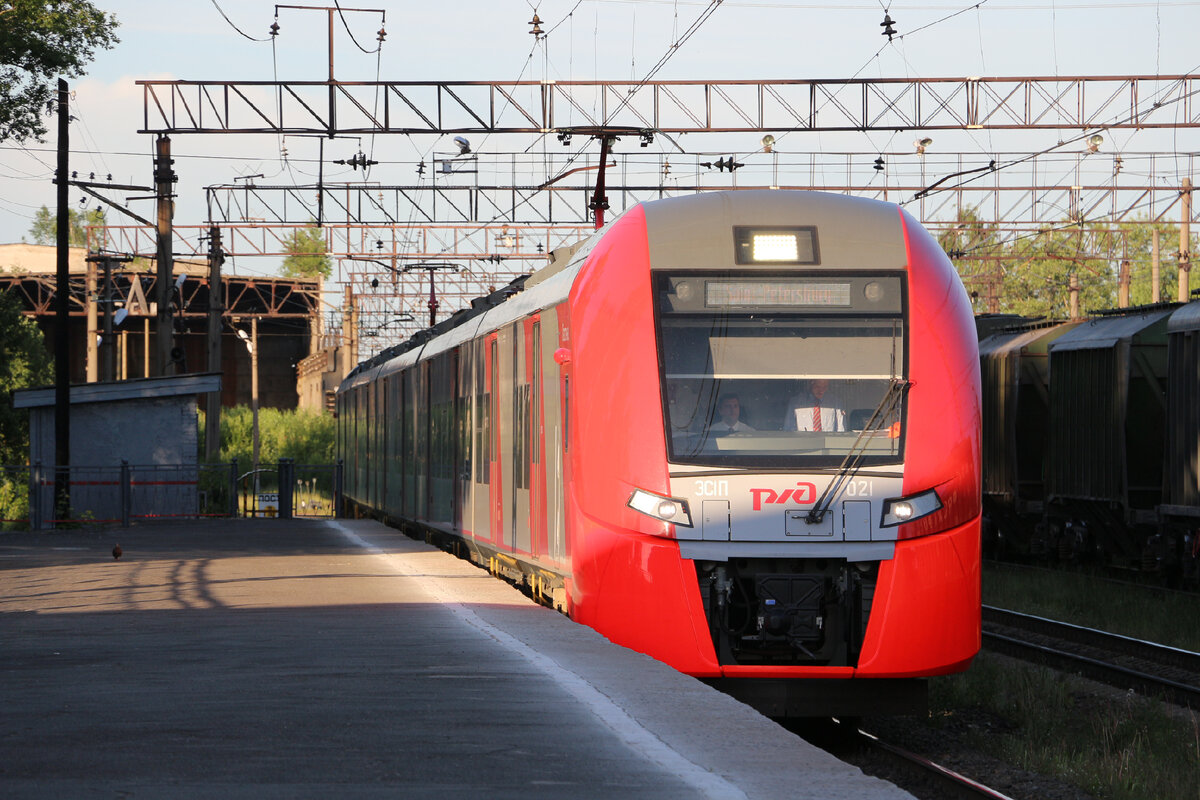 Как выглядит электропоезд ласточка в городе новороссийске