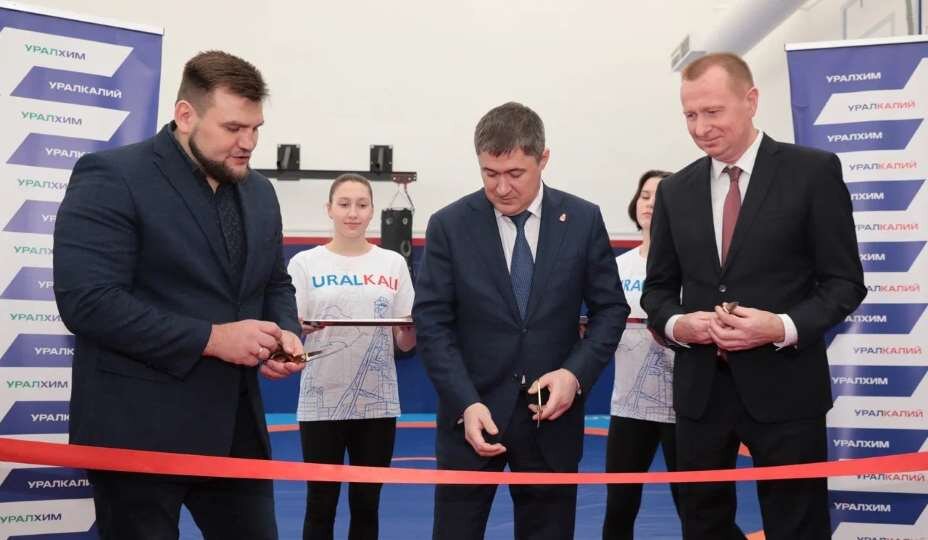    Кирилл Сидельников в Березниках открыл спортивный центр «Уралкалий». Фото: «Уралкалий»