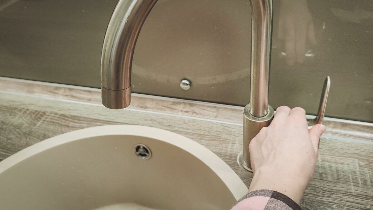     В Казани сегодня днем, 7 марта, произошла авария на сетях водоснабжения в Приволжском районе. Об этом сообщила пресс-служба МУП «Водоканал».