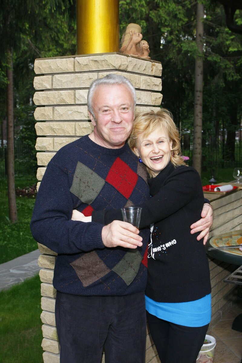    Александр и Дарья Донцовы