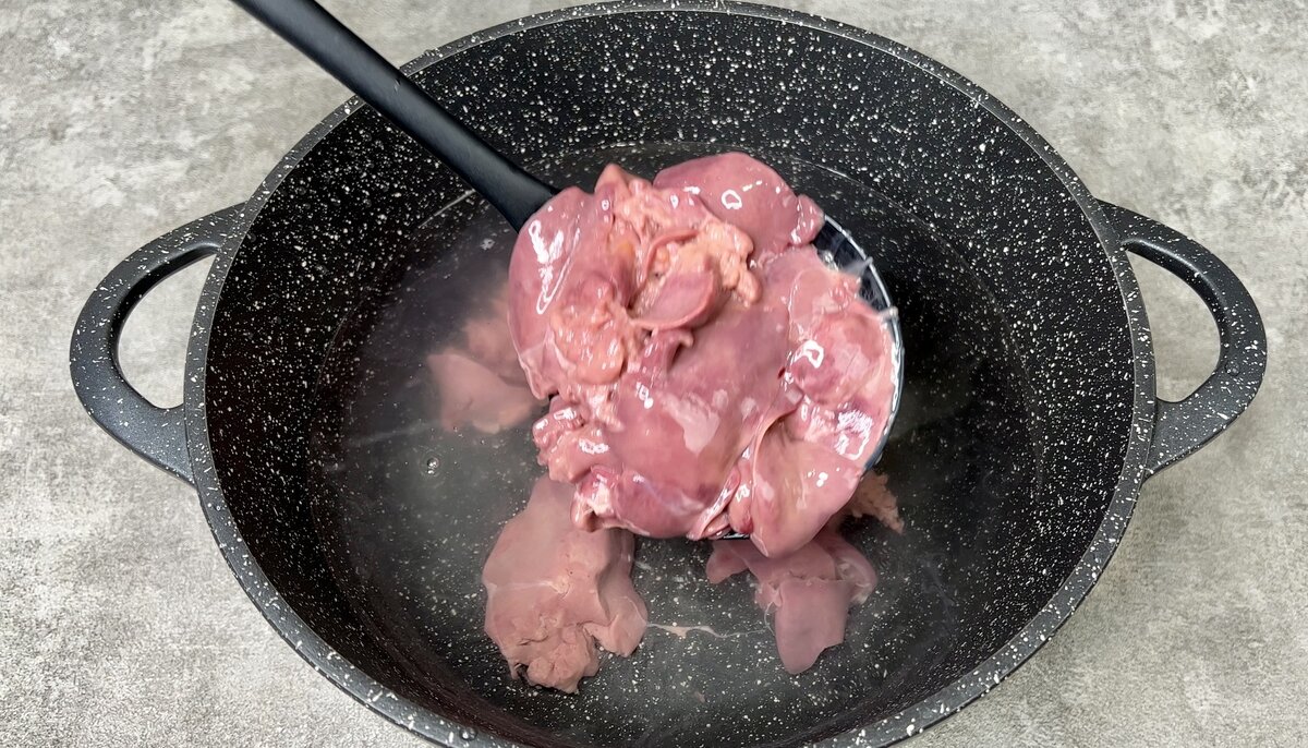 Листайте фото