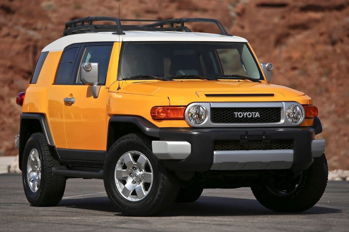 Тойота FJ Cruiser новый