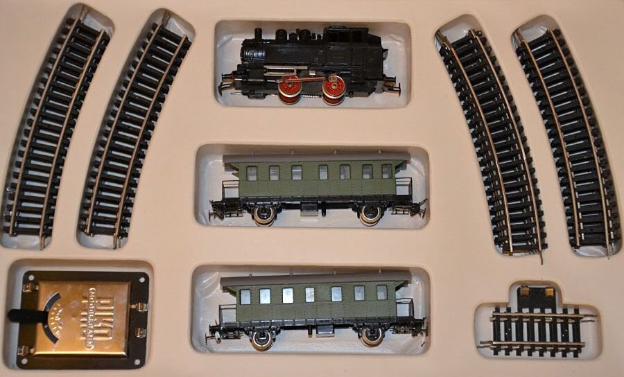 Пусть они были не такими яркими и продвинутыми, но любовь к ним до сих пор объединяет миллионы взрослых, когда-то бывших детьми В Советском союзе игрушки были «заточены» под реалии: не просто...-19