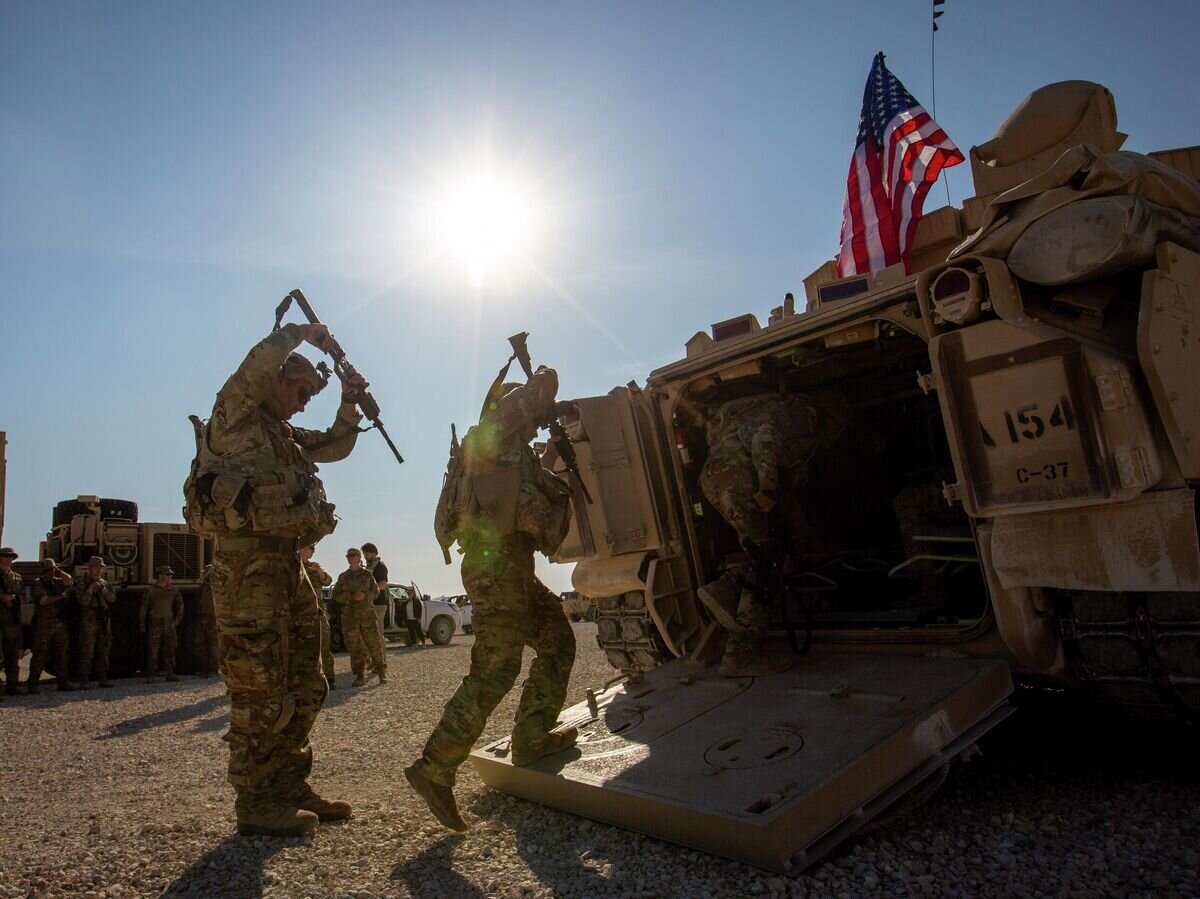    Солдаты на военной базе США В Сирии© AP Photo / Darko Bandic