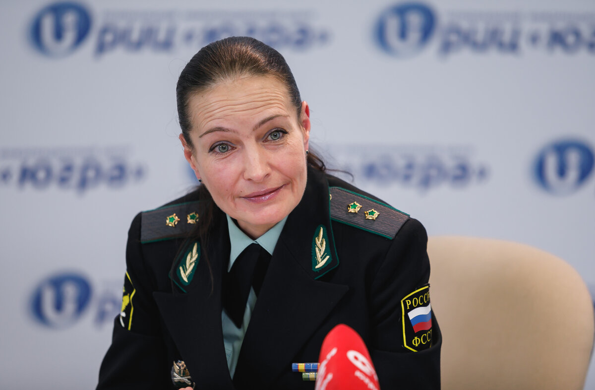    Главный судебный пристав Югры ответила на вопросы жителей